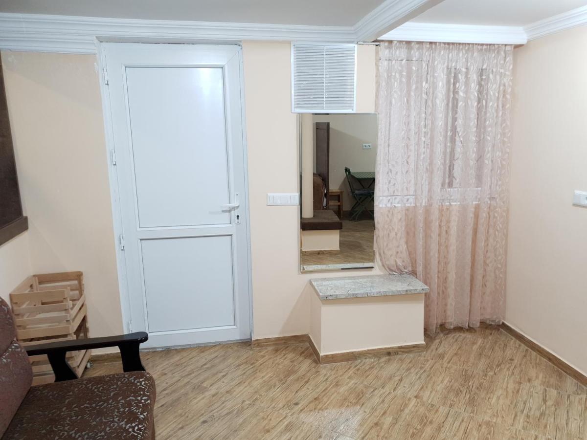 Milky Way Apartment Кутаїсі Екстер'єр фото