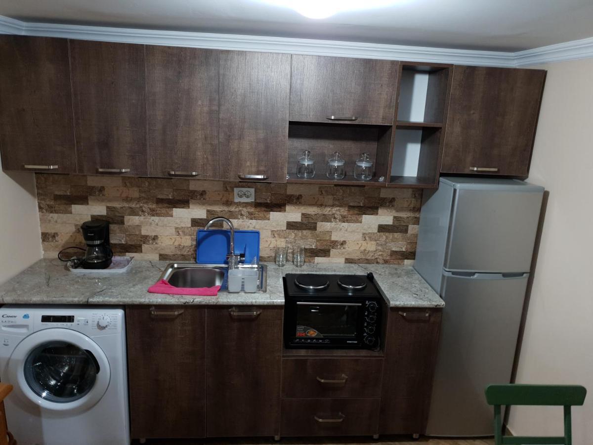 Milky Way Apartment Кутаїсі Екстер'єр фото